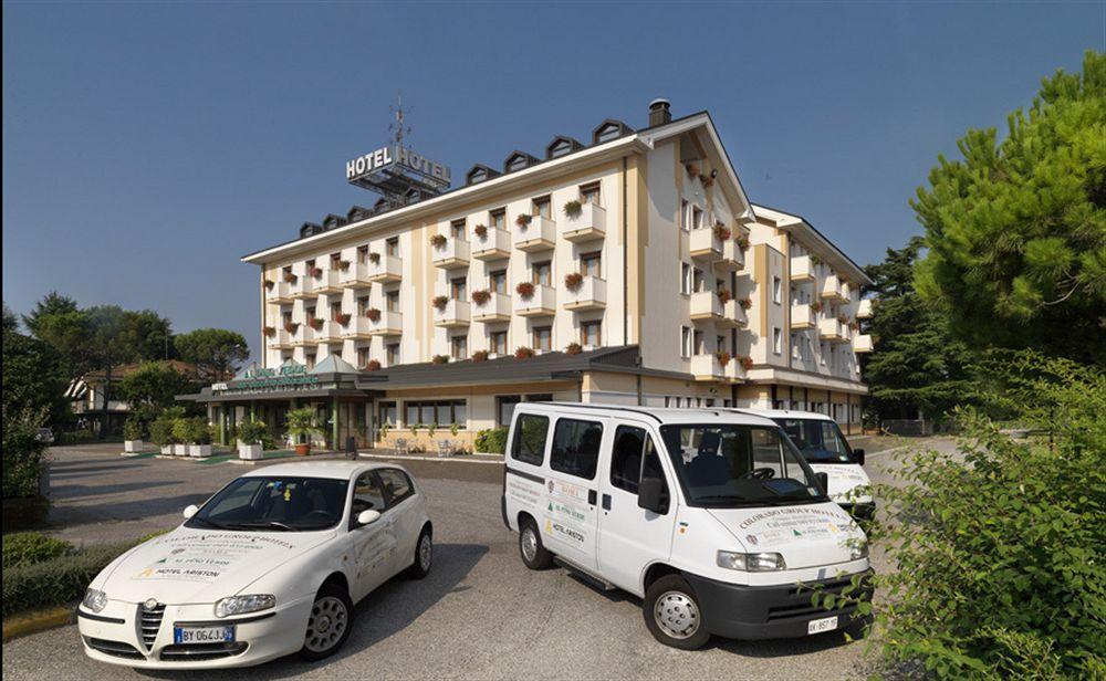 Hotel Al Pino Verde Camposampiero Exterior foto